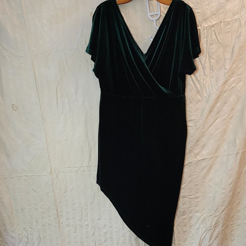 Shein V-neck Green Velvet Bodycon Dress size XL